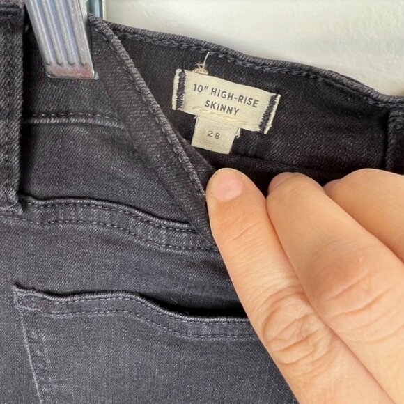 Madewell 10" High-Rise Skinny Jeans Size 28 Black Wash Denim - Picture 4 of 7